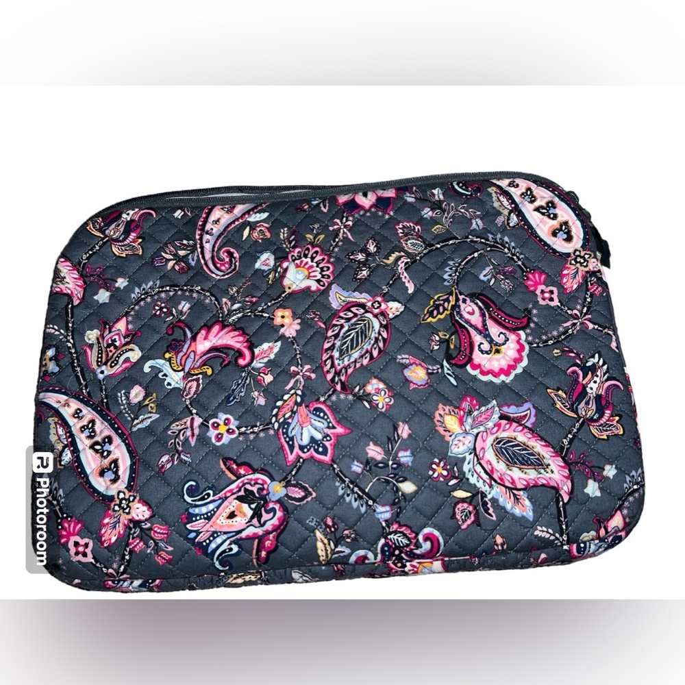Vera Bradley Laptop Sleeve with multiple compartments